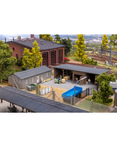 H0 Barak met kolenschuur Faller 191842