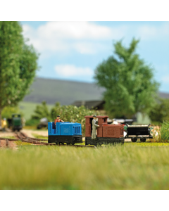 N 2 locomotieven met bestuurders Busch 8075