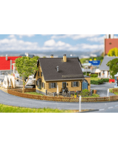 N Bakstenen huis Faller 232403
