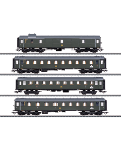 H0 DR/DDR Set sneltreinrijtuigen passend bij de stoomlocomotief type 19 'Sachsenstolz', 4-delig Marklin 42514