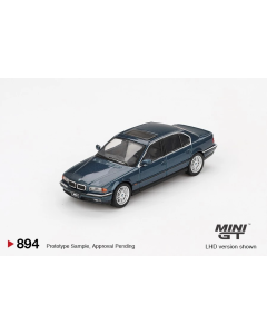 1/64 BMW 750 IL (E39) '98, blauw metallic (Sorrento Blue) MiniGT 00894