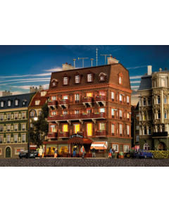 H0 City Hotel met LED-verlichting, functionele kit Vollmer 43782