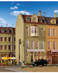 H0 Stadthaus Pizzeria in Düsseldorf Kibri 38392