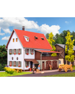 H0 Woonboerderij met schuur Vollmer 43721