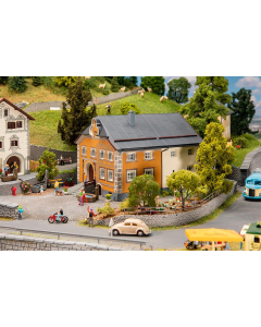 H0 Traditioneel Engadiner huis Faller 130661