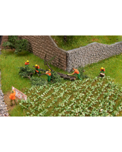 H0 Bosarbeiders met moderne apparatuur Faller 151690