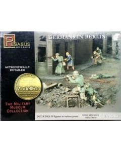 1/72 Germans in Berlin 1945 Pegasus 7228