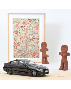 1/18 BMW 330i 2019 Black metallic Norev 183277