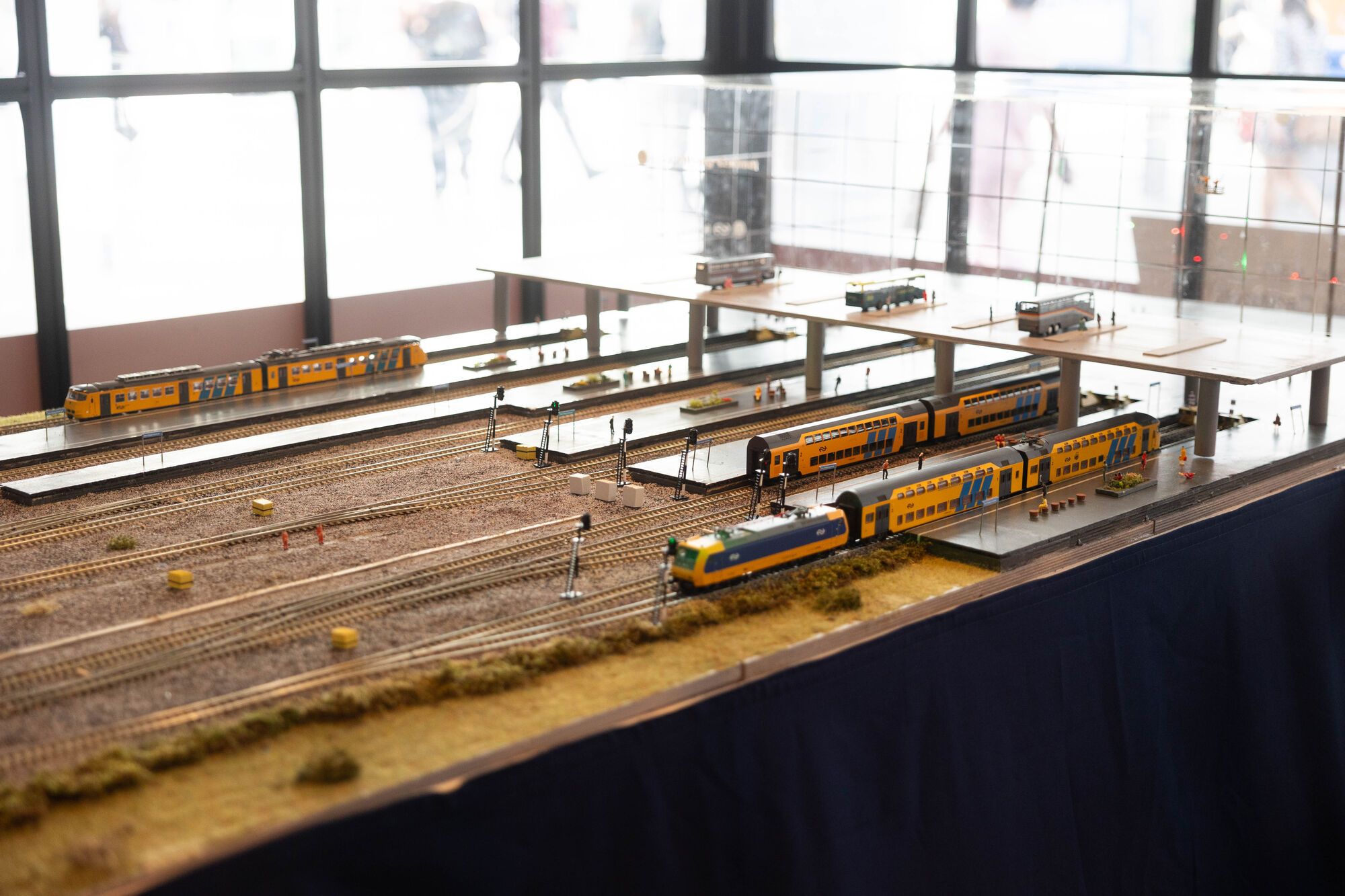 Feestelijke ingebruikname van de maquette op Den Haag Centraal